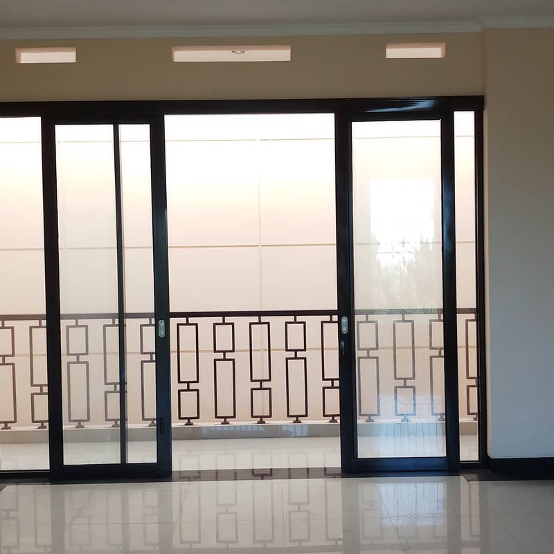 Disewakan Rumah Luas hanya untuk Rumah Tinggal dekat Kabuci Cafe di kolonel masturi, Cimahi