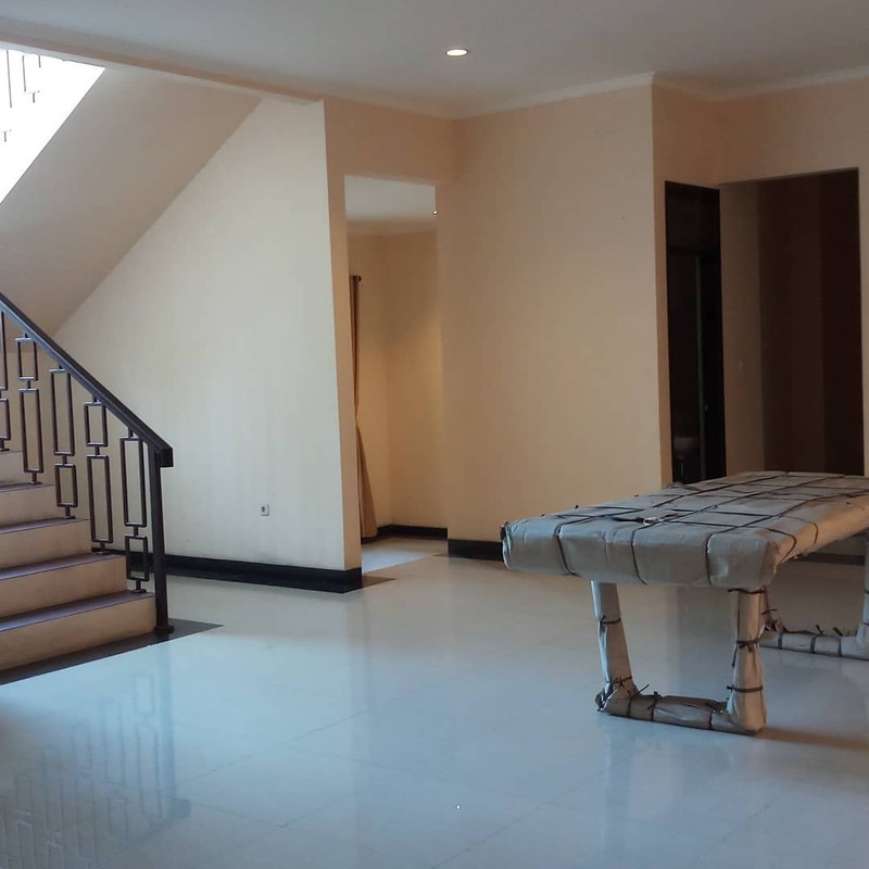 Disewakan Rumah Luas hanya untuk Rumah Tinggal dekat Kabuci Cafe di kolonel masturi, Cimahi