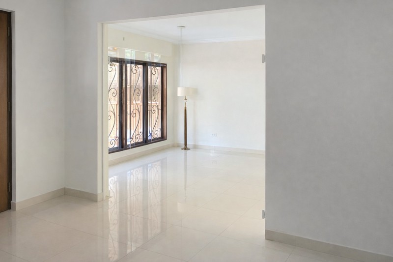 Rumah desain klasik di Gading Kirana Barat, Kelapa Gading. 9x17. Rapih. Terawat. Tersewa sampai mid May 2026