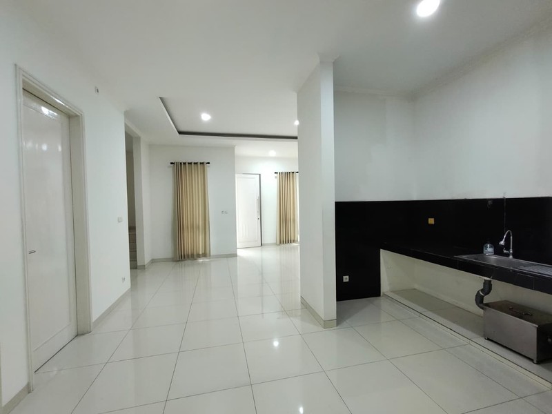 Flash Sale. Rumah mewah Sutera Leora, Alam Sutera