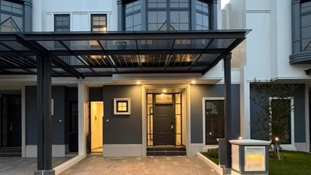 Hot Deal. Rumah modern cluster Louise. gading Serpong. 