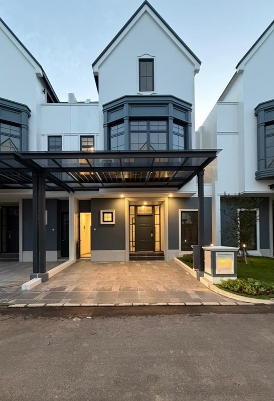 Hot Deal. Rumah modern cluster Louise. gading Serpong. 
