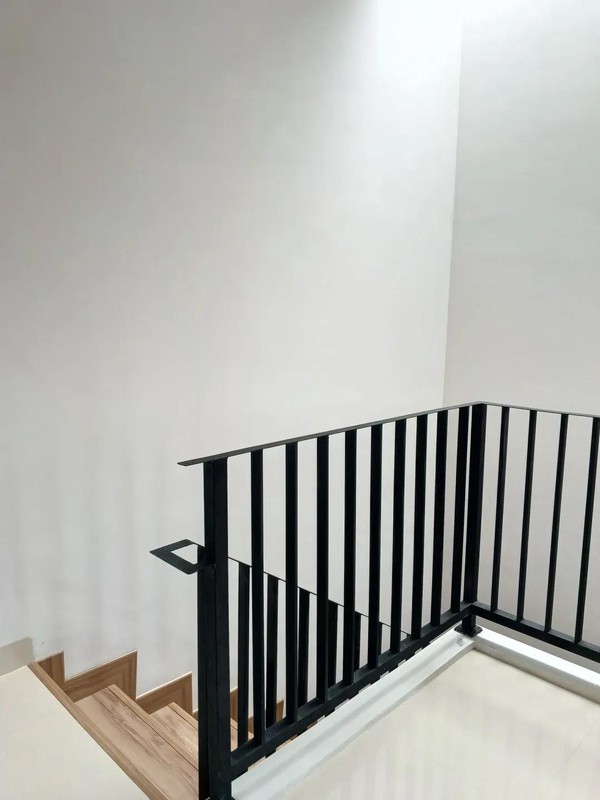 Best Price. Rumah baru di Nusa Loka, BSD. 