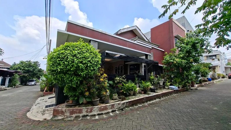 Rumah Hoek - Kokoh Rapi Bersih di Vila Nusa Indah V 