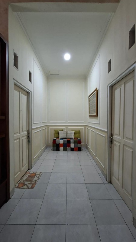 Rumah Hoek - Kokoh Rapi Bersih di Vila Nusa Indah V 