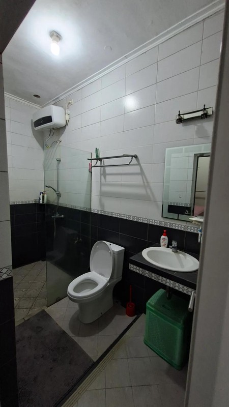 Rumah Hoek - Kokoh Rapi Bersih di Vila Nusa Indah V 