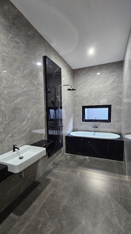 Dijual Rumah FULL FURNISHED Mewah Citraland Surabaya Barat