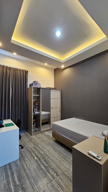 New Private Pool Dijual Rumah Citraland Fullerton Place Surabaya Full Furnished -Gym Room -10 Unit Ac - Ruang Outdoor Bbq -8 Unit Cctv Strategis Dekat Raffles Garden, Newton Hill, Merlion Citraland