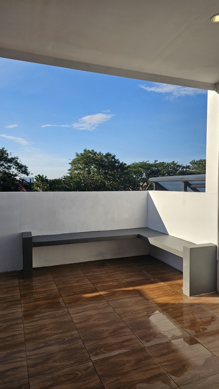 New Private Pool Dijual Rumah Citraland Fullerton Place Surabaya Full Furnished -Gym Room -10 Unit Ac - Ruang Outdoor Bbq -8 Unit Cctv Strategis Dekat Raffles Garden, Newton Hill, Merlion Citraland