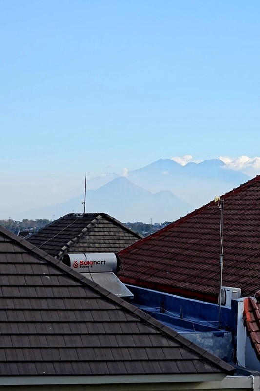 New Private Pool Dijual Rumah Citraland Fullerton Place Surabaya Full Furnished -Gym Room -10 Unit Ac - Ruang Outdoor Bbq -8 Unit Cctv Strategis Dekat Raffles Garden, Newton Hill, Merlion Citraland