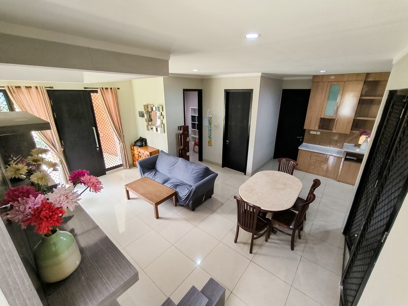 Rumah Nyaman dan Siap Huni depan Taman di Discovery Flamine, Bintaro Jaya Sektor 9