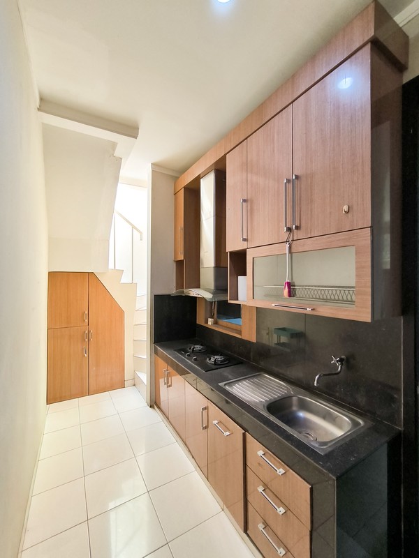 Rumah Nyaman dan Siap Huni depan Taman di Discovery Flamine, Bintaro Jaya Sektor 9