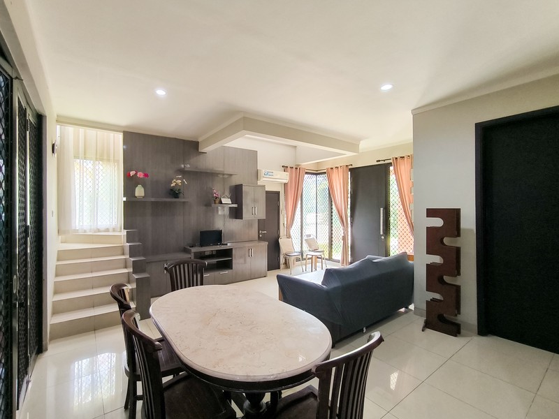 Rumah Nyaman dan Siap Huni depan Taman di Discovery Flamine, Bintaro Jaya Sektor 9