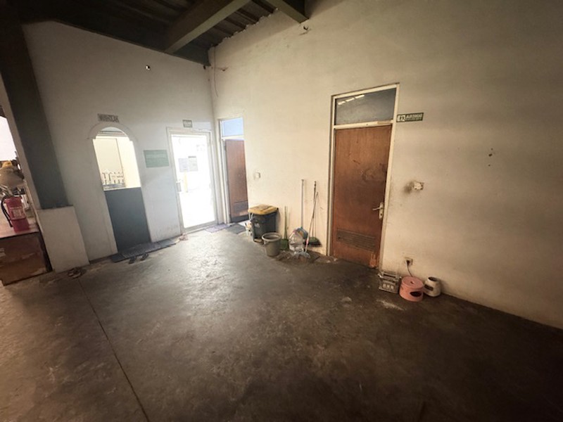 Dijual Gudang Jababeka Jl Industri Selatan, Luas 1380m2 