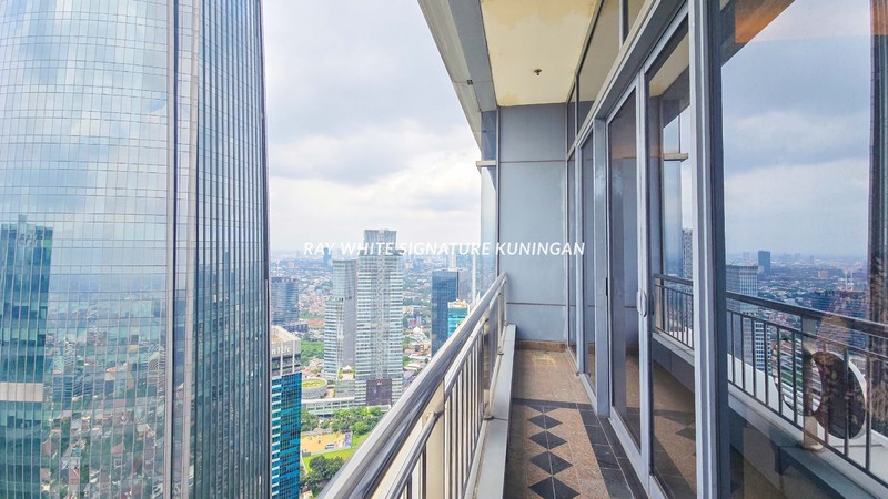 RARE UNIT! Apartemen Mewah 4BR Airlangga Ritz Carlton Mega Kuningan