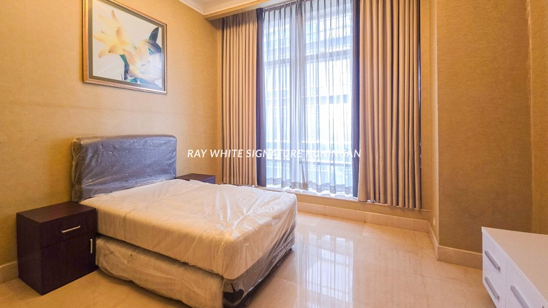 RARE UNIT! Apartemen Mewah 4BR Airlangga Ritz Carlton Mega Kuningan