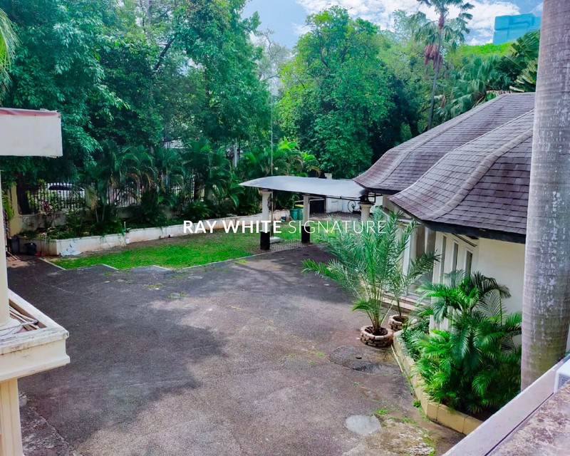 Rumah Premium di Teuku Umar Menteng - Kawasan Elite, Akses Strategis