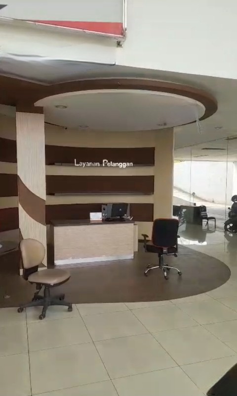 Dijual / Disewakan 3330 m2 Gedung Ex Showroom Mobil Sidoarjo - Nol Jalan Raya Taman Sidoarjo JATIM - Parkiran Mobil Luas Cocok Buat Segala Usaha - HGB