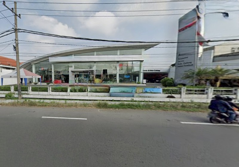 Dijual / Disewakan 3330 m2 Gedung Ex Showroom Mobil Sidoarjo - Nol Jalan Raya Taman Sidoarjo JATIM - Parkiran Mobil Luas Cocok Buat Segala Usaha - HGB