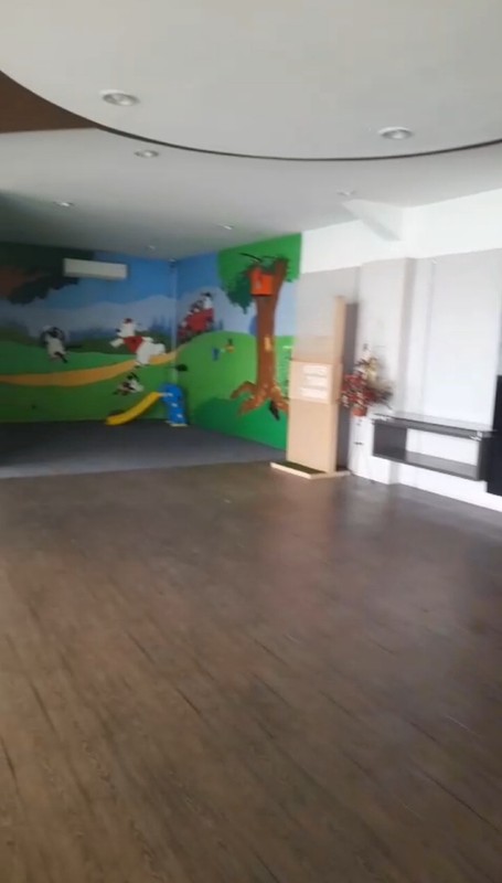 Disewakan Gedung 3 Lantai Ex Showroom Mobil Sidoarjo - Nol Jalan Raya Taman Sidoarjo JATIM - Parkiran Mobil Luas Cocok Buat Segala Usaha - HGB