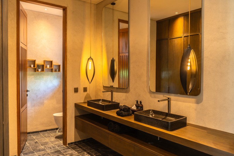 Leasehold - Elegant 6-Bedroom Luxury Villa with Private Pool in Nyanyi, Tabanan, Bali