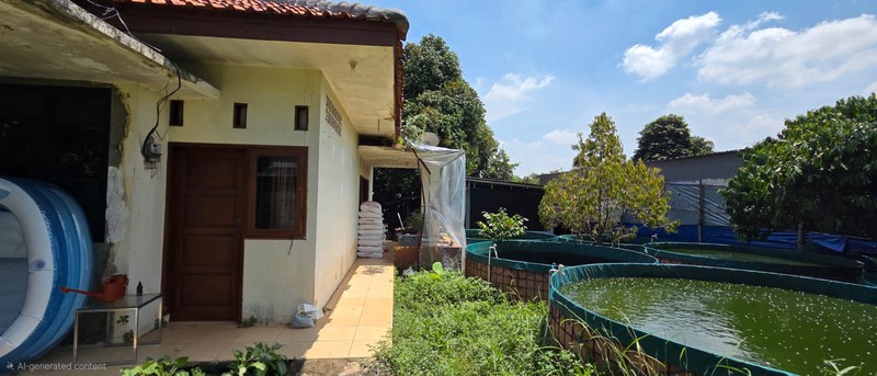 Dijual rumah dan tanah yang sangat luas di Tanah Baru, Beji, Depok