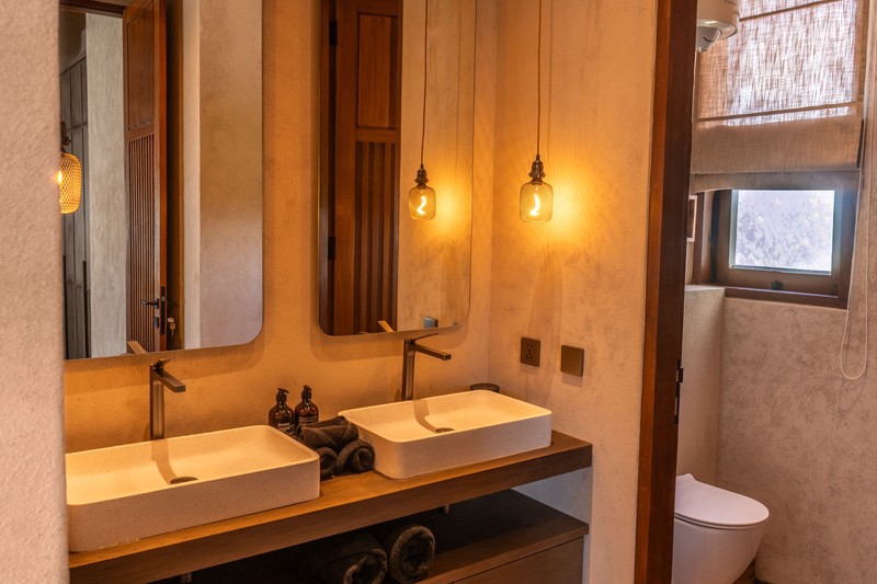 Leasehold - Elegant 6-Bedroom Luxury Villa with Private Pool in Nyanyi, Tabanan, Bali