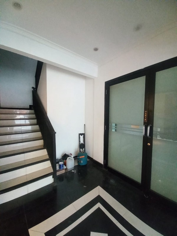 Strategic Retail Space - Ruko di Kebayoran Baru