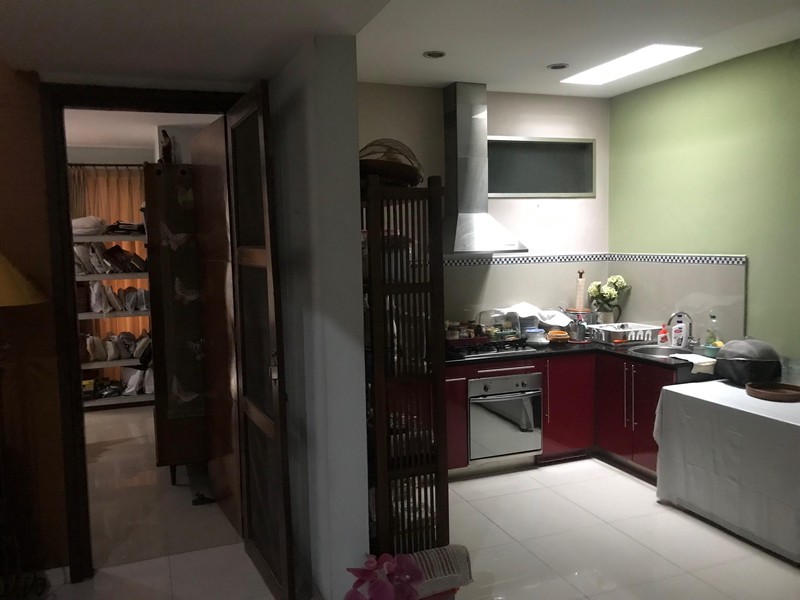 Dijual Rumah Lokasi Strategis Di Jl. Bona Indah, Lebak Bulus, Cilandak, Jakarta Selatan