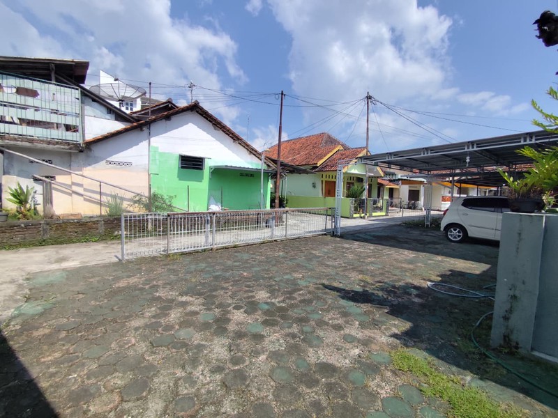 Tanah Luas 397 meter Bonus Rumah di Pusat Kota Purworejo Hanya Selangkah ke Alun-Alun