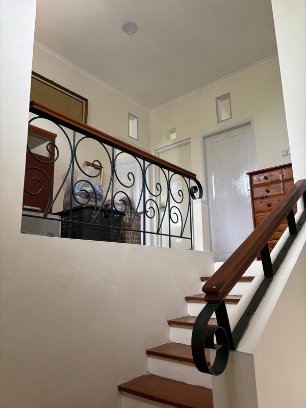 Rumah hook depan taman di Nusa Loka BSD