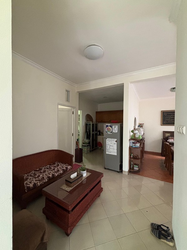 Rumah hook depan taman di Nusa Loka BSD