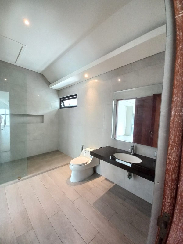 European Inspired Furnished 4 BR House