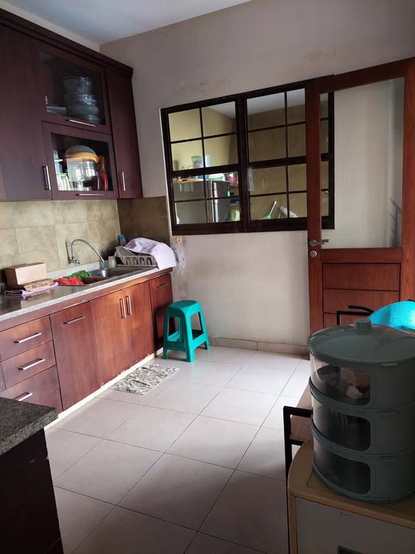 Rumah Mewah 2 Lantai di Bintaro - LT 315m2, Halaman Luas & Siap Huni (Nego)