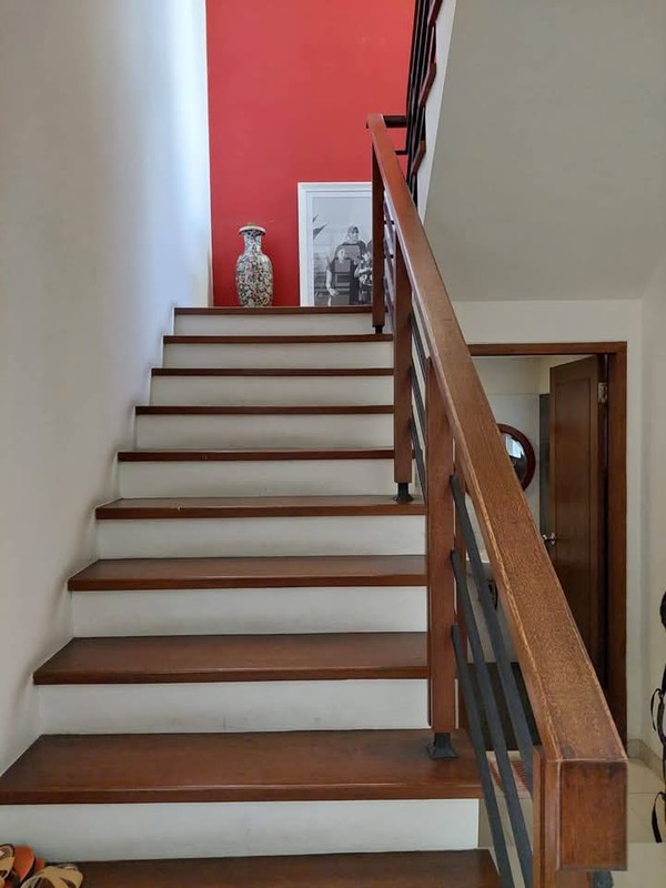 Rumah Mewah 2 Lantai di Bintaro - LT 315m2, Halaman Luas & Siap Huni (Nego)