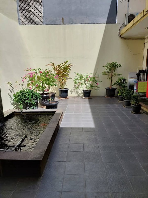 Rumah Mewah 2 Lantai di Bintaro - LT 315m2, Halaman Luas & Siap Huni (Nego)