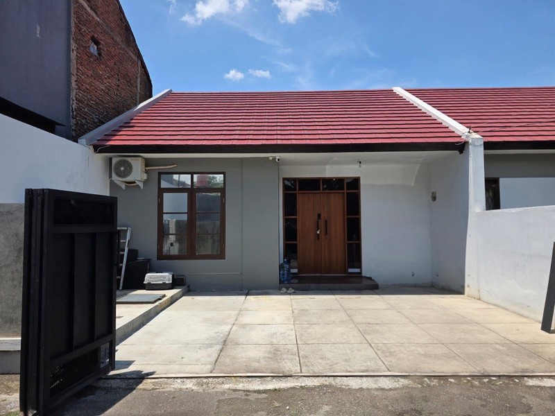 Rumah Cantik Bangunan Baru dekat Puri Dago Antapani Bandung