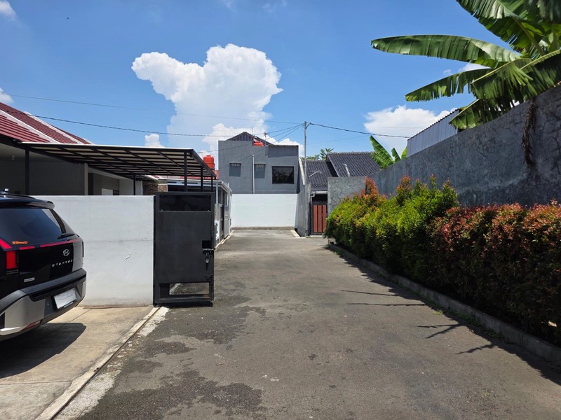 Rumah Cantik Bangunan Baru dekat Puri Dago Antapani Bandung