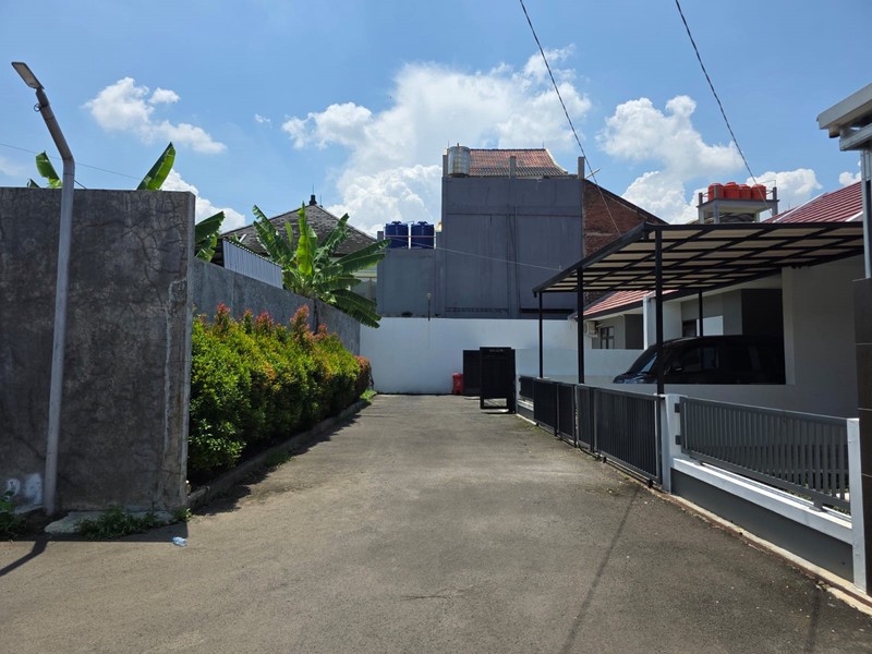 Rumah Cantik Bangunan Baru dekat Puri Dago Antapani Bandung