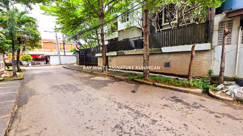 Rumah Posisi Hook di Jl Kayu Mas Selatan Pulo Gadung