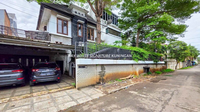 Rumah Posisi Hook di Jl Kayu Mas Selatan Pulo Gadung