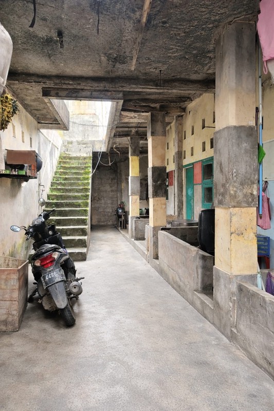 Dijual Cepat Kontrakan 8 Pintu di Ciputat - LT/LB 300m2, Token Tiap Pintu