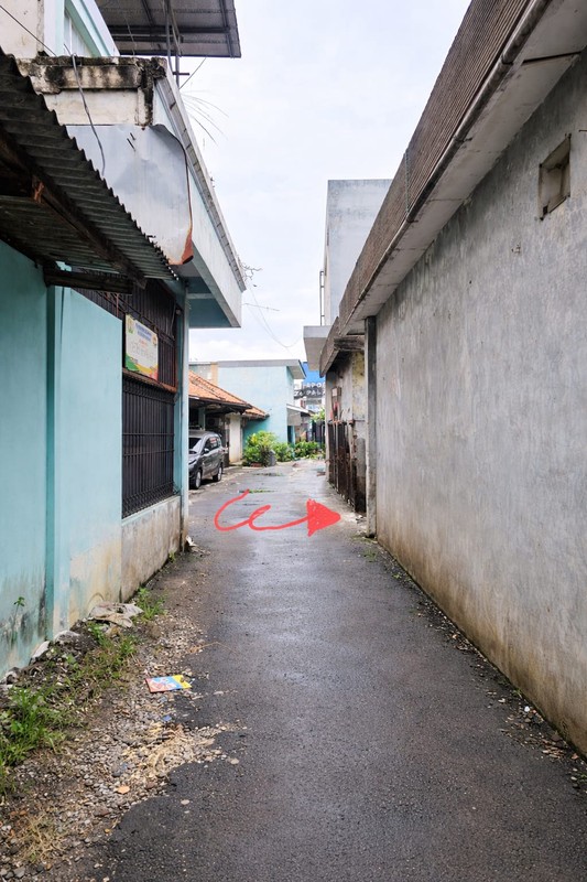 Dijual Cepat Kontrakan 8 Pintu di Ciputat - LT/LB 300m2, Token Tiap Pintu