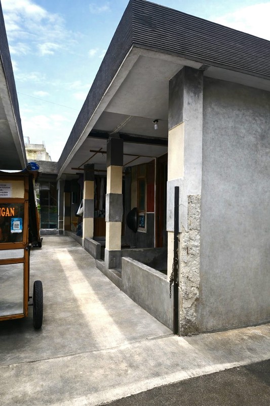 Dijual Cepat Kontrakan 8 Pintu di Ciputat - LT/LB 300m2, Token Tiap Pintu