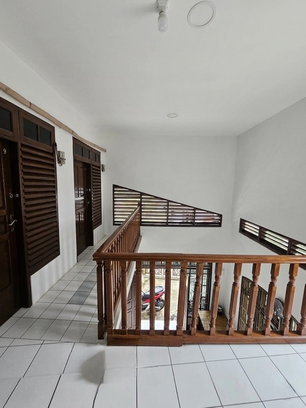 Passive Income Tinggi! Kost Mewah 11 Pintu + Paviliun di Jakarta Pusat - SHM, Full AC & Token