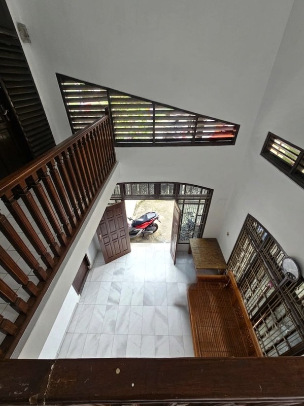 Passive Income Tinggi! Kost Mewah 11 Pintu + Paviliun di Jakarta Pusat - SHM, Full AC & Token