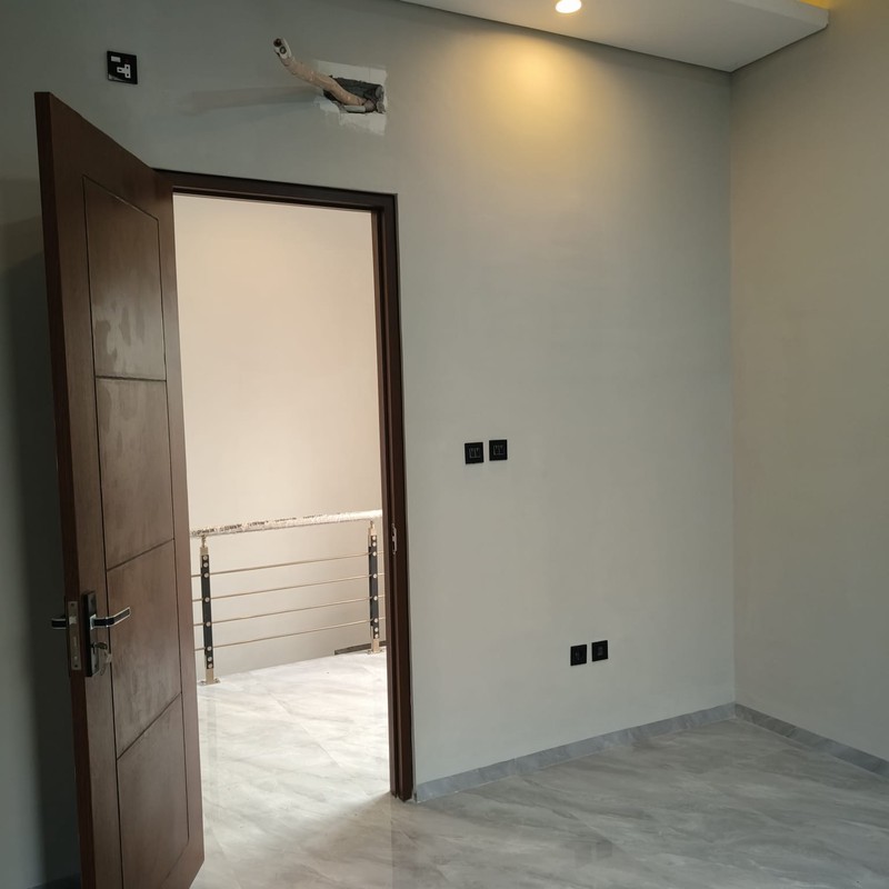 Jual Rumah Cantik 2 Lantai Grand Pakuwon Cluster North Victoria Surabaya Barat