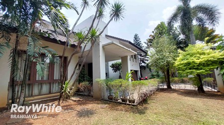 Rumah di Ampera Kemang, Jakarta Selatan, Tanah Besar 888 m2, 5 menit ke Tol JORR