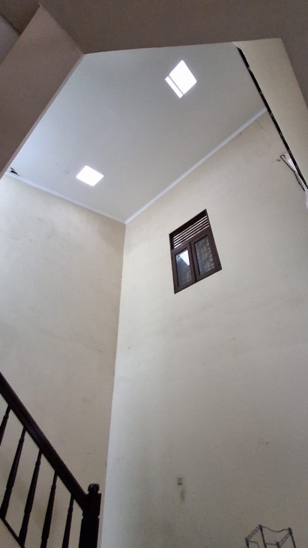 Dijual Rumah Lama Lokasi Strategis Di Jl. Alam Elok, Pondok Indah, Jakarta Selatan