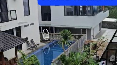 Dijual 1200 m2 Private Pool Rumah Villa Taman Dayu Ciputra Golf Pandaan Jatim - Cluster Sagamore Hills- Semi Furnished - Garasi Carport 11 Mobil Luas - Best View -Lokasi Bagus- Udara Sejuk - Taman Asr